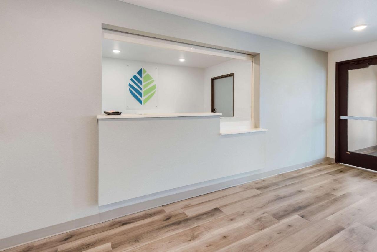 Woodspring Suites Меридиан Екстериор снимка